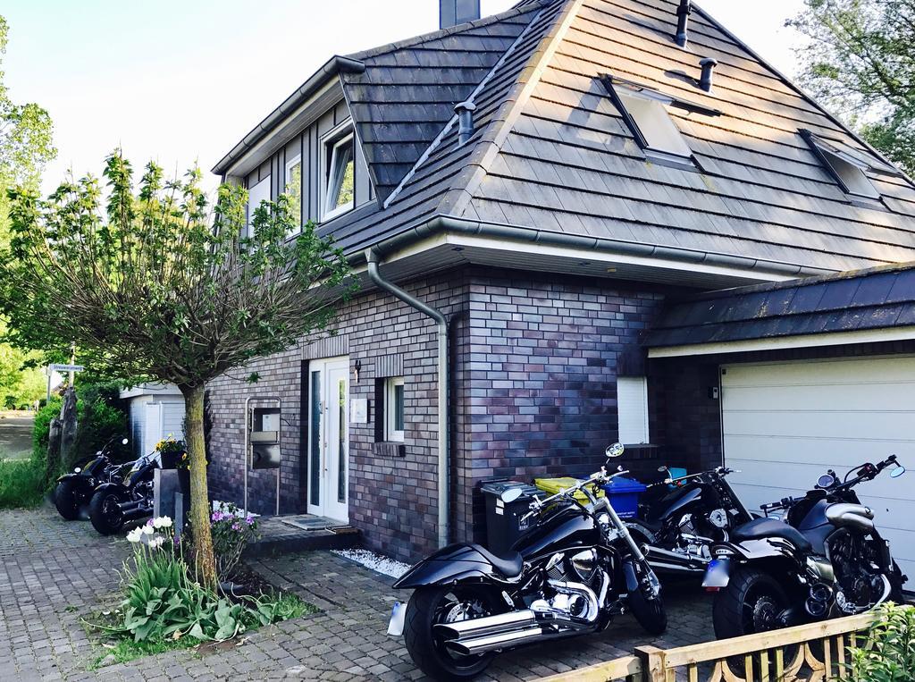 Ferienhaus Celeste Rostock Buitenkant foto